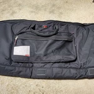 Gator GKB-88 Padded Keyboard Gig Bag (Black)